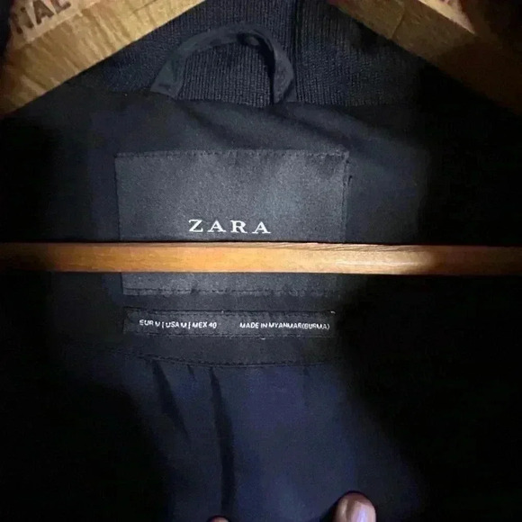 Men’s Black Puffer Coat  in Brand New Condition from Zara Size M - Picture 11 of 16